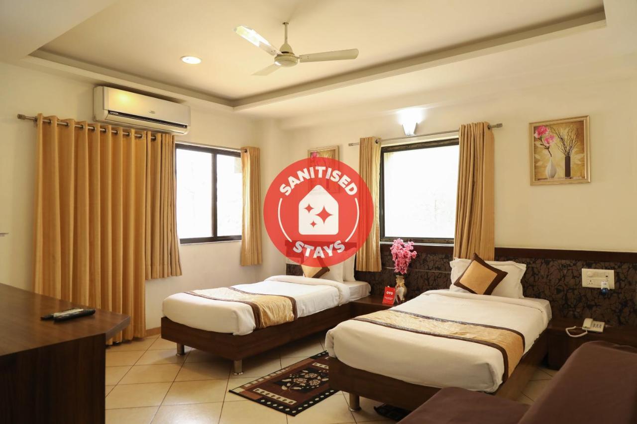 Oyo 10943 Hotel Plus Corporate Khapa  Екстериор снимка