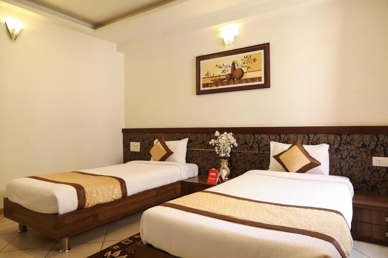 Oyo 10943 Hotel Plus Corporate Khapa  Екстериор снимка