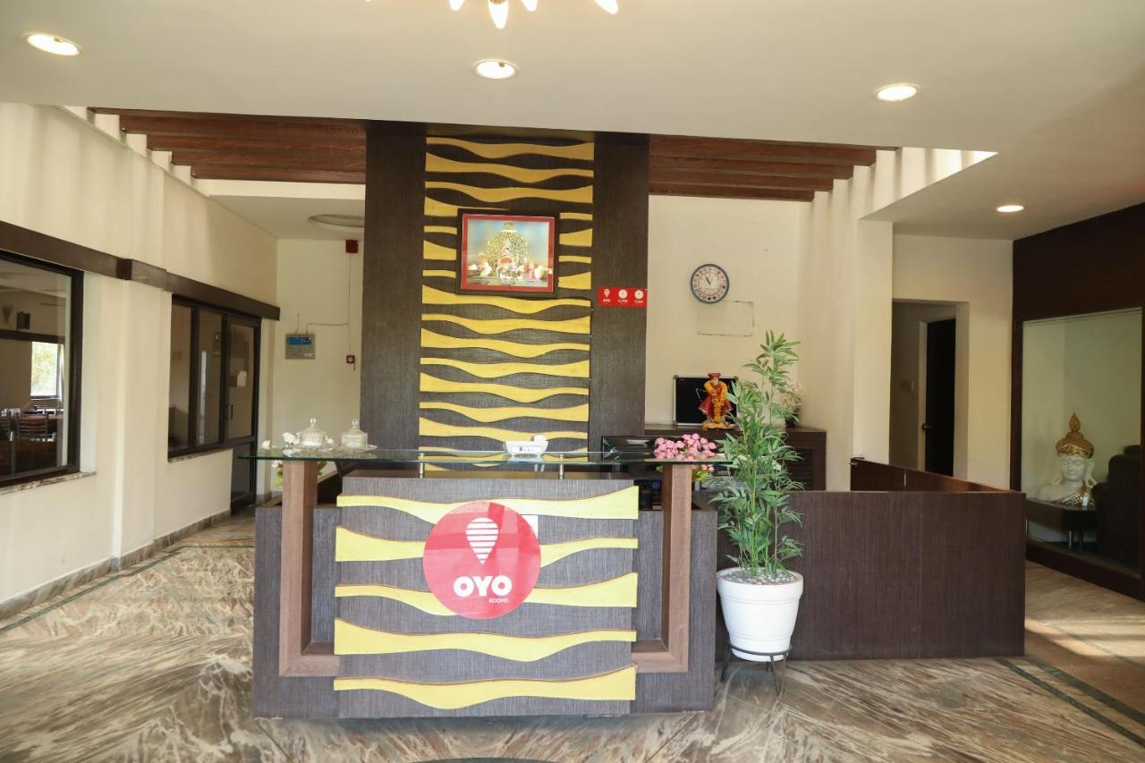 Oyo 10943 Hotel Plus Corporate Khapa  Екстериор снимка